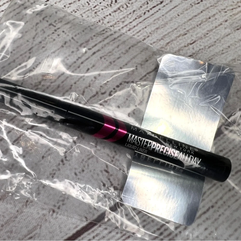 Maybelline Eye Studio Master Precise Liquid Eyeliner